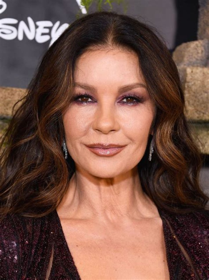 Catherine Zeta-Jones - Bio, Age, Net Worth, Height, Married, Nationality, Body Measurement, Career ·