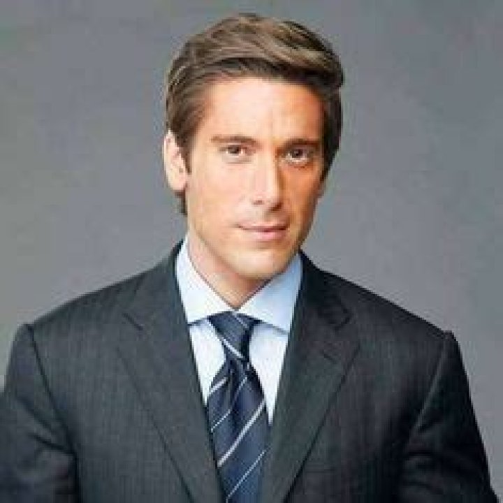 David Muir - Bio, Age, Net Worth, Salary, Height, Nationality, Career ·