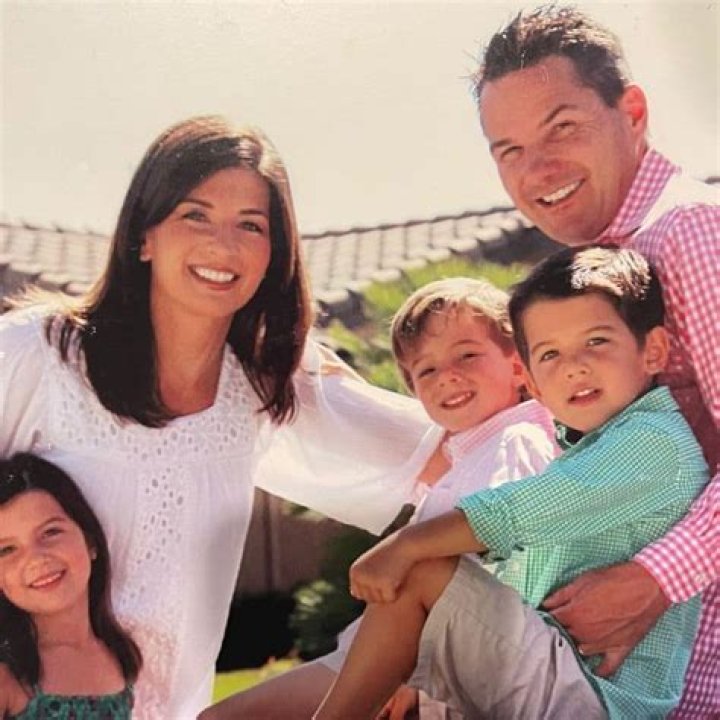 Ellie Zeiler - Age, Family, Bio ·