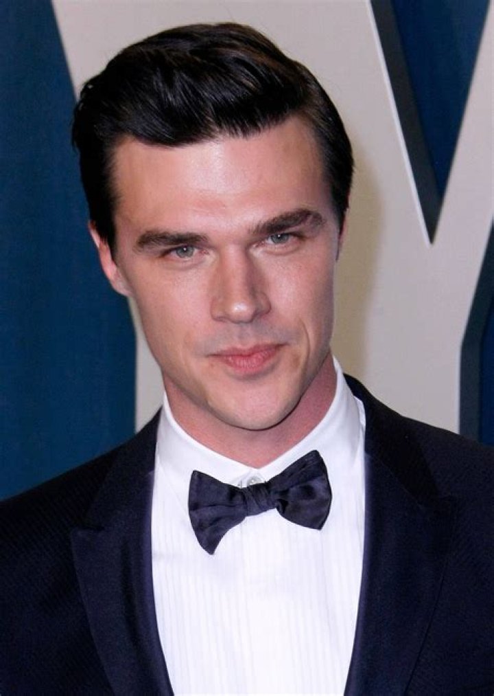 Finn Wittrock - Bio, Age, Net Worth, Height, Married, Nationality, Wiki ·
