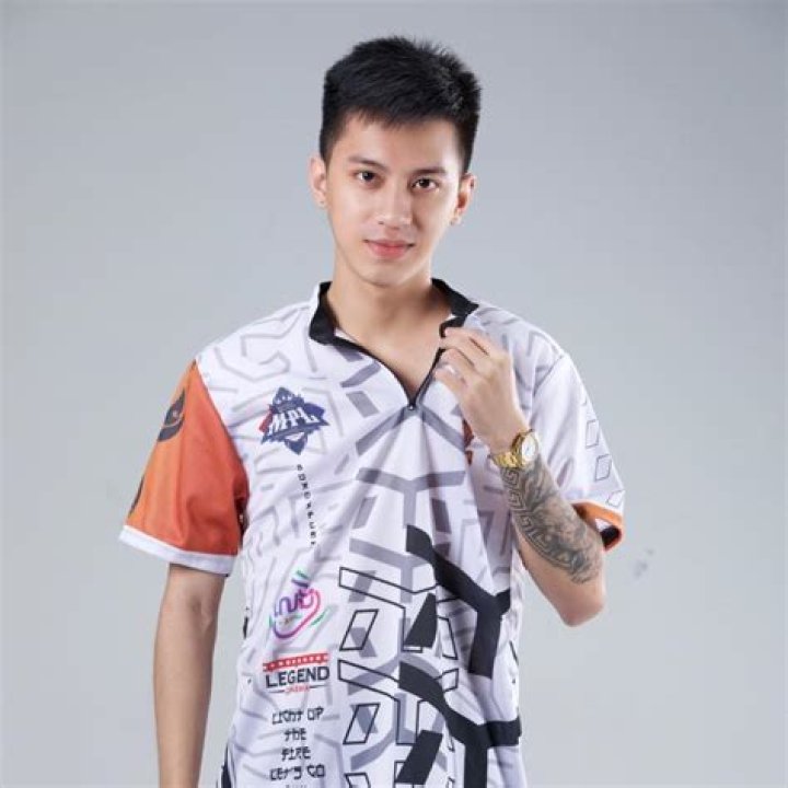 Get To Know The Man Behind Everleigh Rose