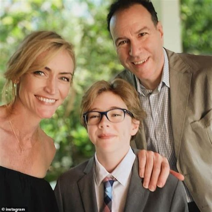 Heather Armstrong's Husband, Children, Founder Of 'Mommy Blog Dooce' Dies At 47