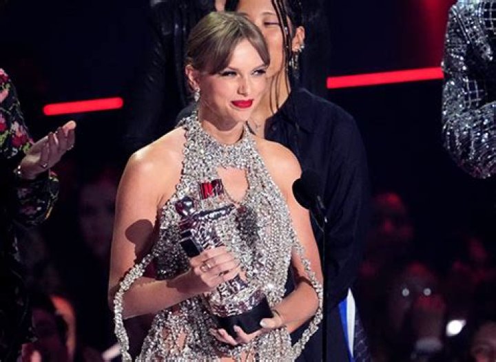 How Many VMA Awards Does Taylor Swift Have? Hollywood Life |