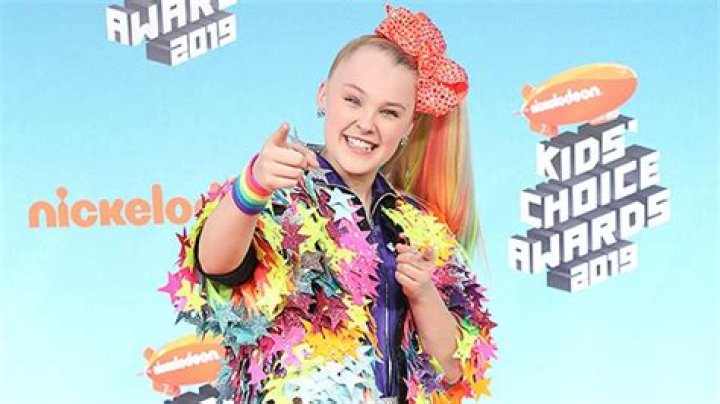 JoJo Siwa Rocks Straight Hair & No Ponytail See Her Makeover Hollywood Life