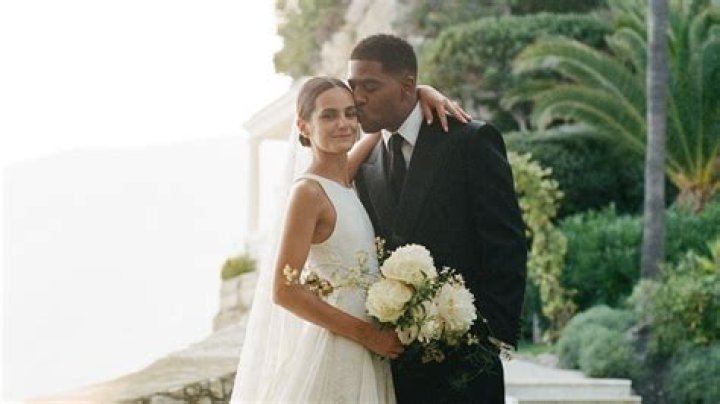 Karuna Satori - Bio, Age, Married, Nationality, Body Measurement, Career ·