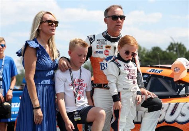 Kevin Harvick - Age, Family, Bio ·