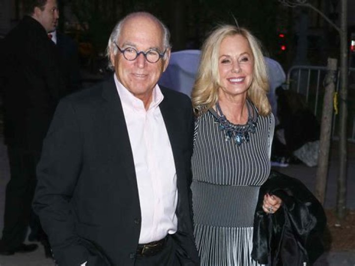 Margie Washichek Wiki- Jimmy Buffett First Wife, Age, Daughter, Divorced