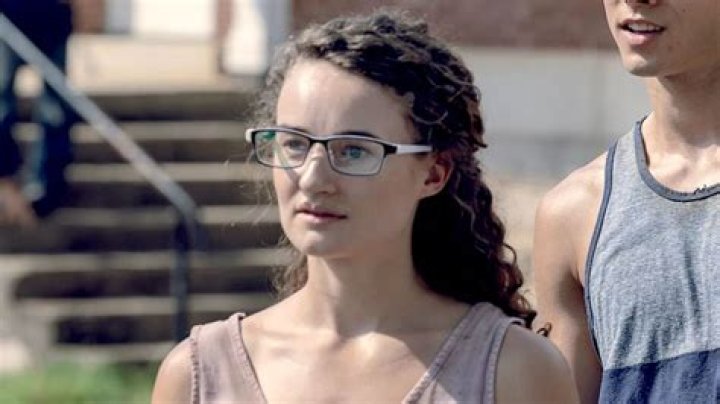 Meet Melissa McBride- The Walking Dead Actress Bio & Net Worth ·