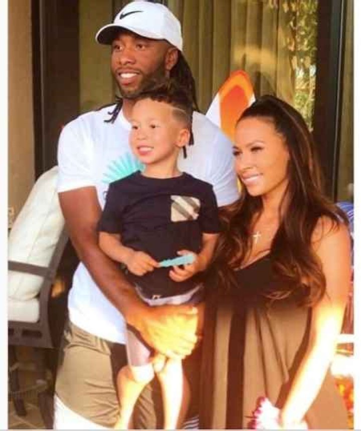 NFL Superstar, Larry Fitzgerald Jr. Is Reportedly Single After Splitting Up With His Dating Partners ·