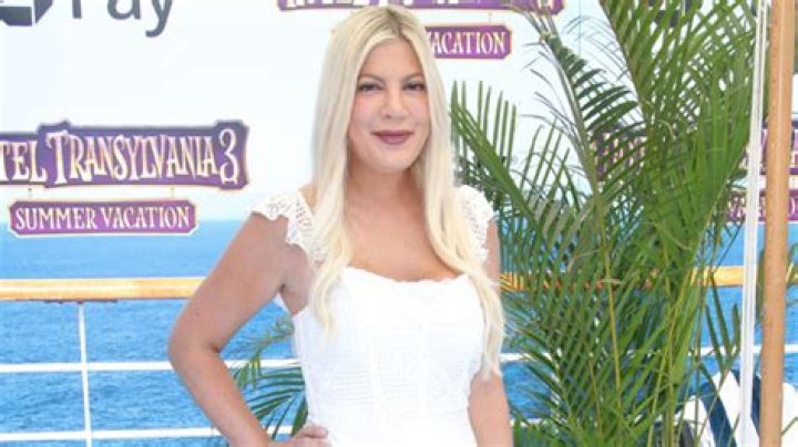 Tori Spelling Goes Makeup-Free & Wears Robe At An RV Park Hollywood Life