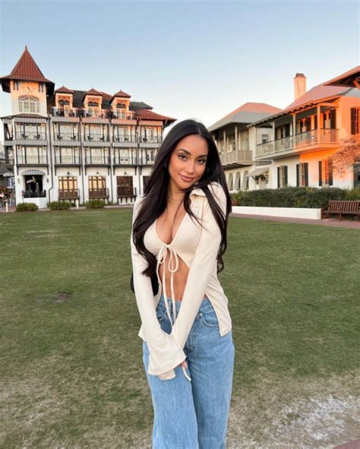 Victoria Fuller Sparks Dating Rumors With Greg Grippo Spotting