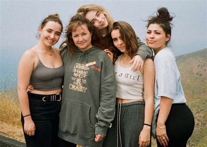 Who are Molly Shannon Siblings?