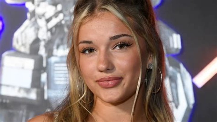 Who Is Breckie Hill? Is She Single? Find Her Biography, & Net Worth