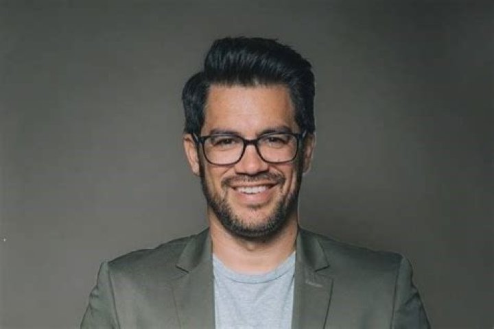 Who Is Tai Lopez? His Wiki Details, Girlfriend, Parents, & Net Worth