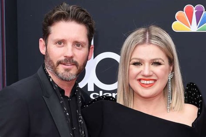 Why Did Kelly Clarkson and Brandon Blackstock Break Up? Divorce Details Hollywood Life |