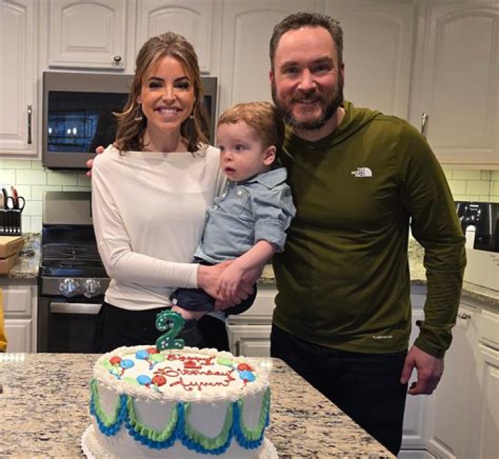 WTAE-TV anchor, Kelly Sasso is married to Nicolas Sasso (Bio, Age, Height, Career, Family & Net Wort ·